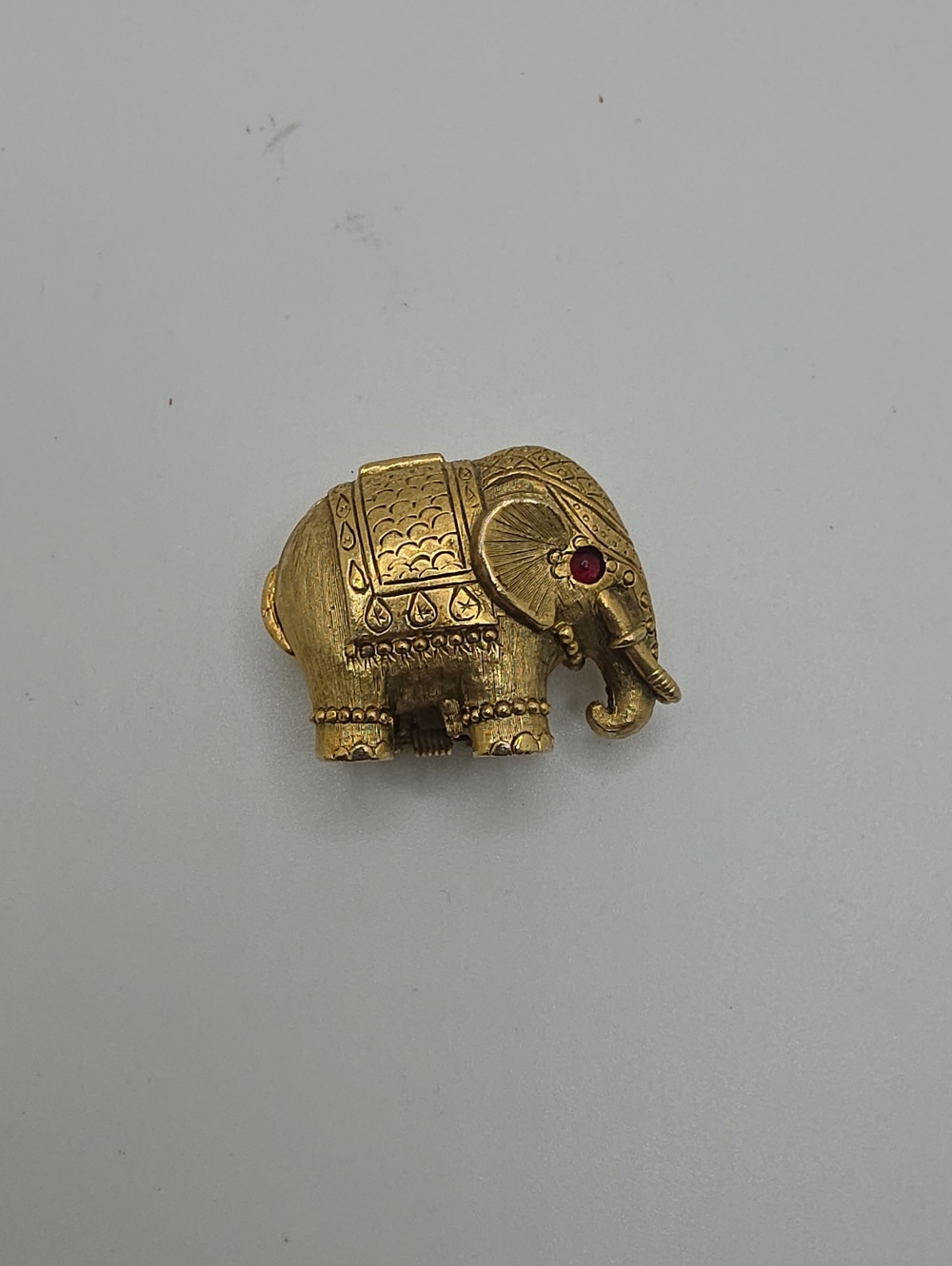 Vtg 60's Max Factor Perfume Compact  Tiny Tusker Figure